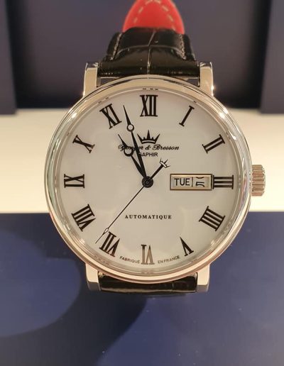 Montre de la gamme Younger & Bresson disponible chez Ardèche Or - Bijouterie Sertisseur sur Aubenas en Ardèche